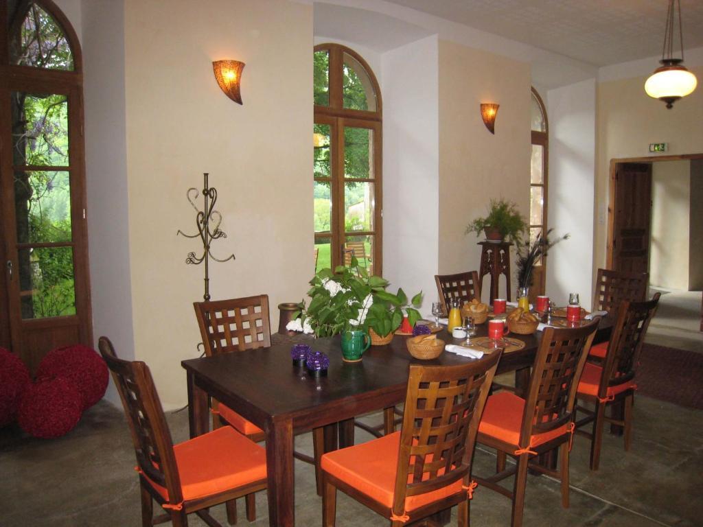 בנסאק Chateau De Salelles מראה חיצוני תמונה